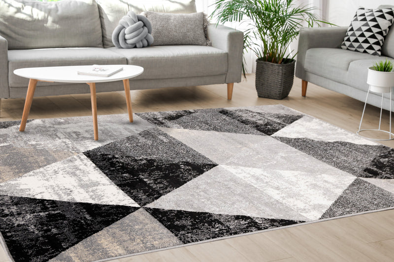 Carpette Covington à motifs de triangles vieillis - 2 pi 8 po x 7 pi 7 po