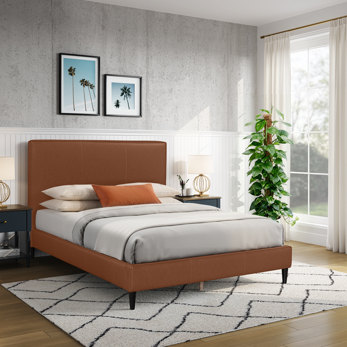 Lit plateforme rembourré Alix en tissu d’apparence cuir brun - format grand lit