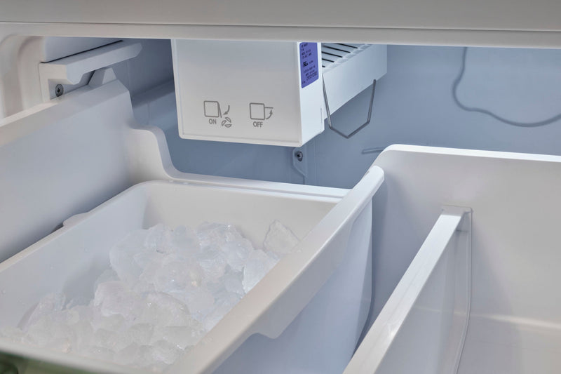 Classic Rétro par Unique sans givre Réfrigérateur à congélateur dans le bas de 18 pi³ - UGP-510L LG AC