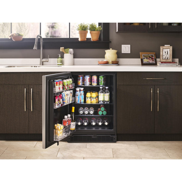 Réfrigérateur Whirlpool de 5,1 pi³ et de 24 po sous le comptoir - acier inoxydable résistant aux traces de doigts - WUR50X24HZ