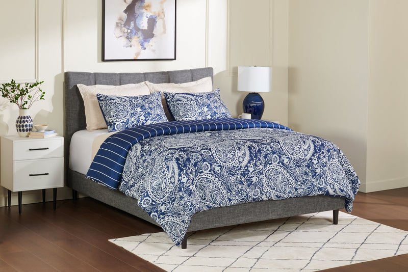 Ensemble d’édredon Lochlan 3 pièces pour très grand lit - bleu marine et blanc