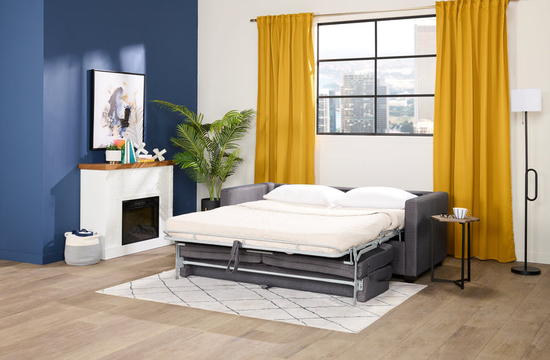 Grand sofa-lit Everlee de 76,5 po fabriqué au Canada en microsuède avec mousse à mémoire de forme et deux coussins décoratifs - gris