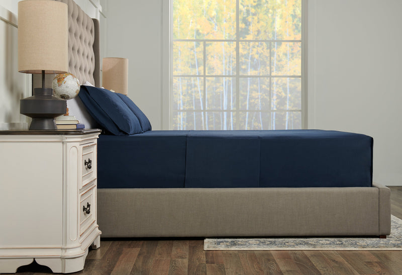 Ensemble de draps Ultra Advanced MasterguardMD 4 pièces pour très grand lit - bleu marine
