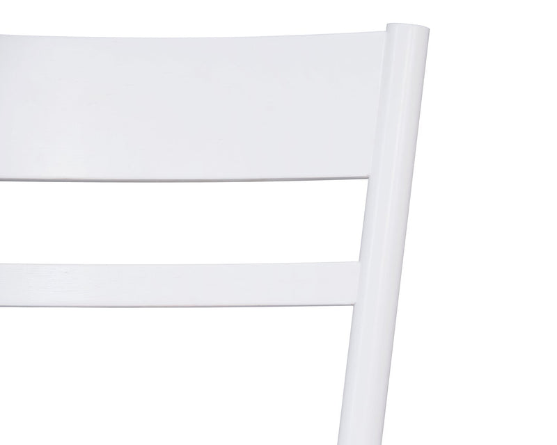 Chaise de salle à manger Remi avec dossier en échelle courbé - blanche