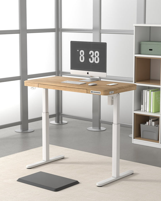 Bureau Loft de 47,24 po à hauteur réglable avec rangement et recharge sans fil - naturel
