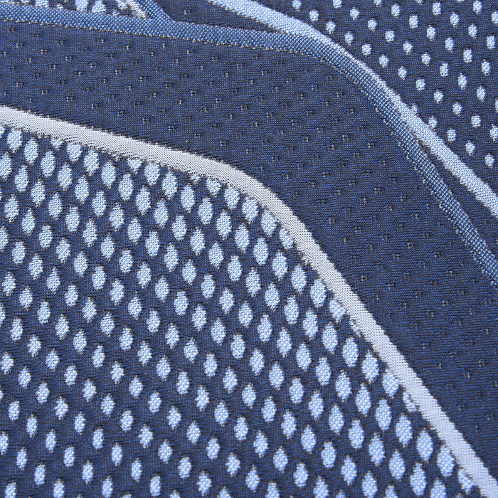 Ensemble matelas luxueux moyen à plateau régulier NXG1300 iSeries de Serta pour très grand lit