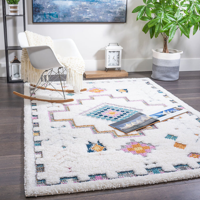 Carpette à poil long Ellis multicolore à motif géométrique - 7 pi 11 po x 10 pi 10 po