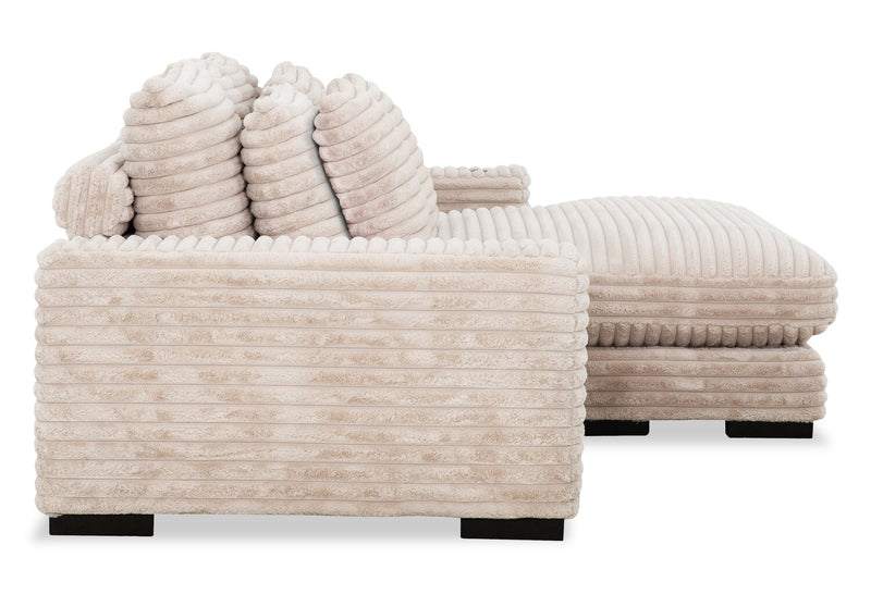 Sofa sectionnel Alto 2 pièces en tissu de fausse fourrure très douce avec deux porte-gobelets, ports USB, et 4 coussins décoratifs - vison taupe