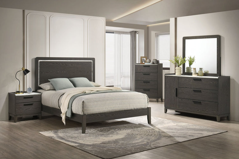 Commode verticale de chambre à coucher Sable de 31 po (L) x 47 po (H) à 4 tiroirs - brun clair