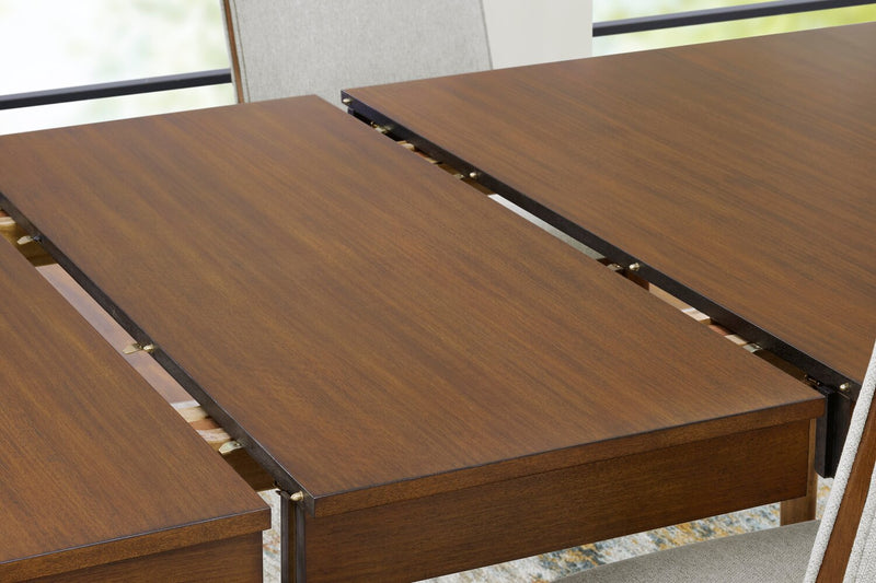 Table de salle à manger Ember de 74 po à 92 po (L) - brune