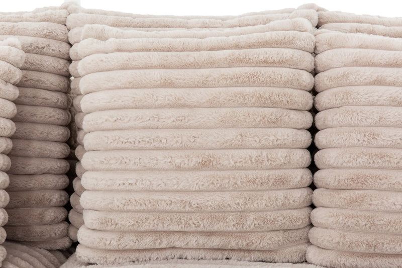 Sofa sectionnel Alto 2 pièces en tissu de fausse fourrure très douce avec deux porte-gobelets, ports USB, et 4 coussins décoratifs - vison taupe