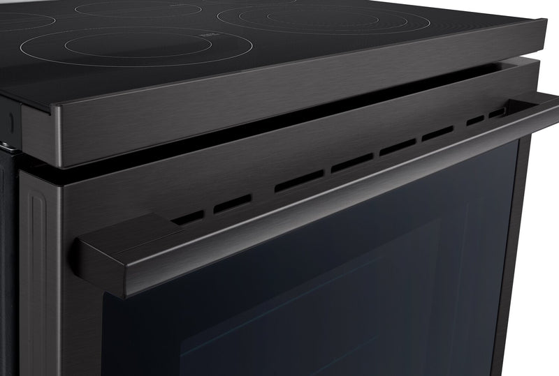 Cuisinière intelligente électrique LG de 6,3 pi³ avec friture à air - acier inoxydable noir - LREN6325ZE