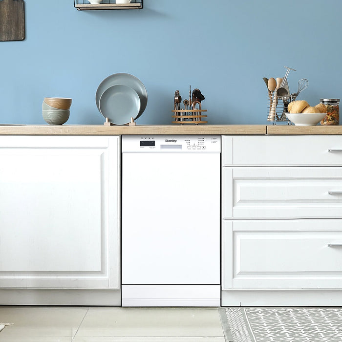 Lave-vaisselle encastré Danby de 18 po et de 51 dBA avec commandes à l’avant - blanc - DDW18D1EW