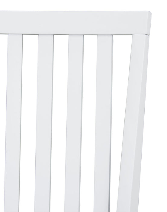 Chaise de salle à manger Bryn avec siège en tissu, dossier à lattes – blanch et gris