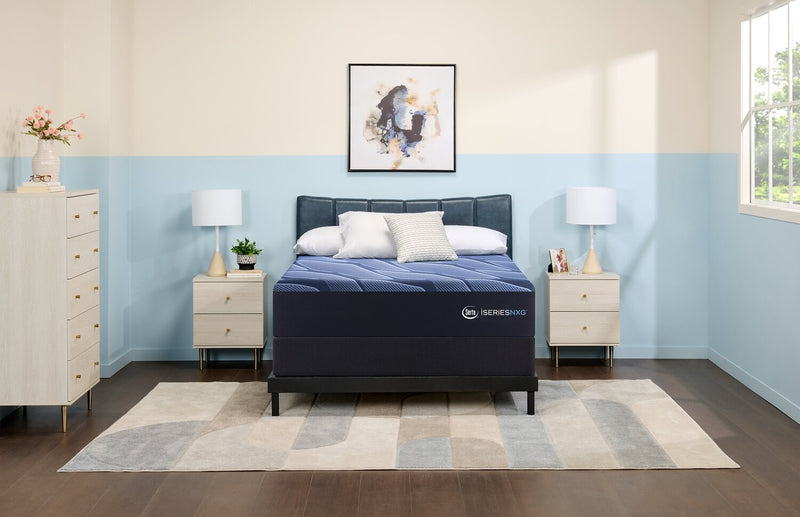Matelas luxueux moelleux à plateau régulier NXG1400 iSeries de Serta pour grand lit