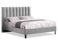 Lit plateforme Amos rembourré en tissu gris avec tête de lit à canaux - format très grand lit