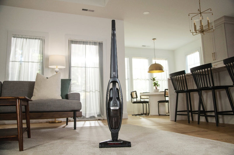 Aspirateur-balai sans fil 2 en 1 WellQ7 d’Electrolux pour animaux de compagnie - EHVS35P2AI