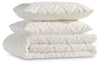 Tilda 3-Piece King Comforter Set - White  | Ensemble d'édredon Tilda 3 pièces pour très grand lit - blanc  | TILDW3KG