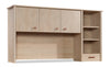 Crédence Whitaker Point de 66,73 po de qualité commerciale avec armoire et tablettes - érable naturel