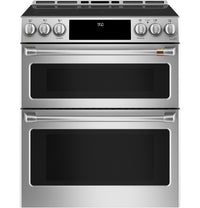 Cuisinière intelligente à induction Café de 7 pi³ avec convection européenne véritable et grilles au…