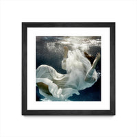Œuvre d’art murale encadrée noire et mate « Float 3 » 36 x 36