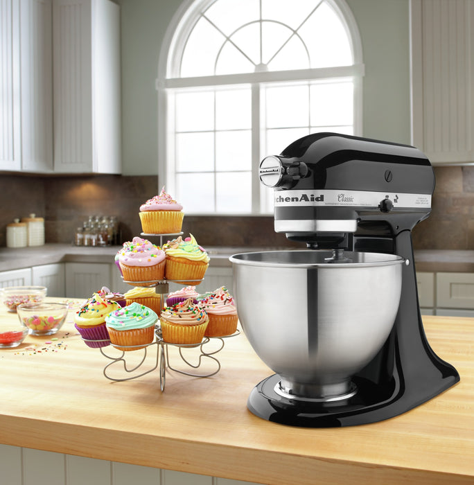 Batteur sur socle à tête inclinable KitchenAid de série ClassicMD de 4,5 pintes - K45SSOB