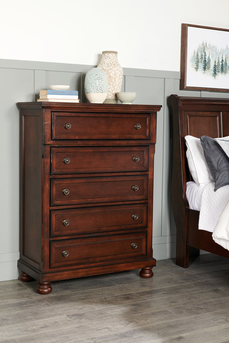 Commode verticale Chelsea de 38 po (L) x 52 po (H) à 5 tiroirs pour la chambre à coucher - brun cerisier