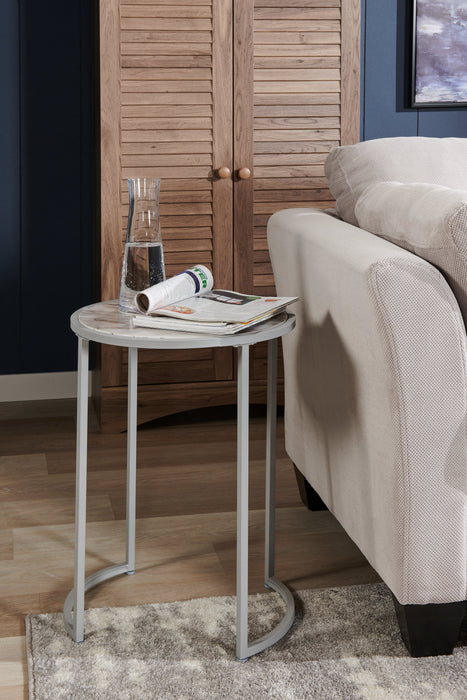 Table de fauteuil Jacki de 18,25 po - imitation marbre blanc