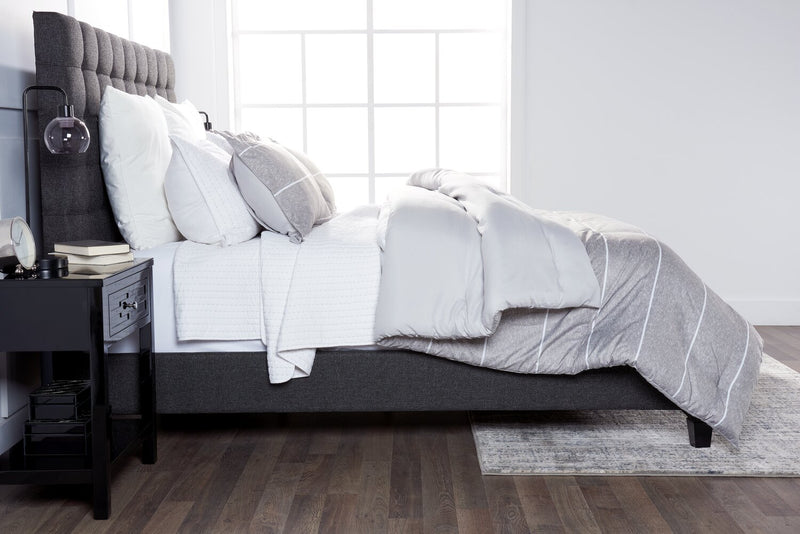 Ensemble d'édredon Stripes 3 pièces pour très grand lit - gris