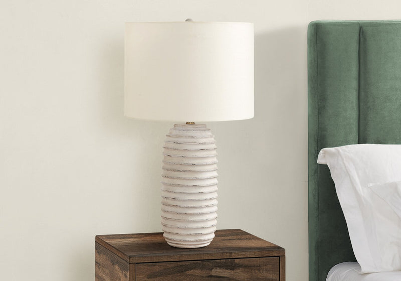Lampe de table de 28 po en résine texturée crème